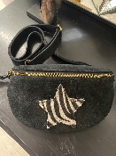 Sac Banane Croûte de Cuir Étoile Zèbre Noir